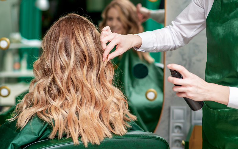 Curso de Cabeleireiro Profissional: A Formação que Define o Sucesso no Mercado da Beleza